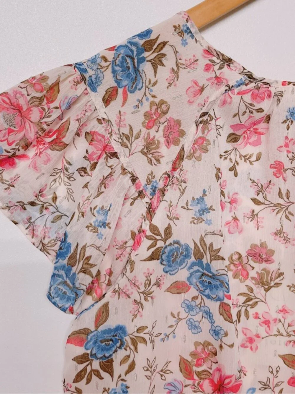 Joie Pink Floral Flutter-Sleeve Blouse with Blue Accents Women’s M - Picture 4 of 10